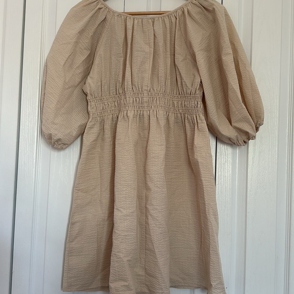H&M - Beige Puff Sleeve Babydoll Dress - Picture 2 of 4